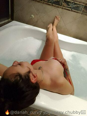 danah_curvy