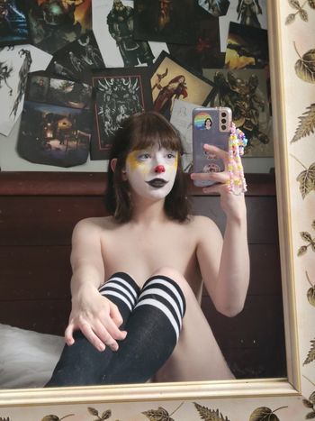 Dianalikesclowns