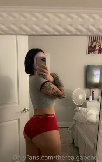 Hayley Davis