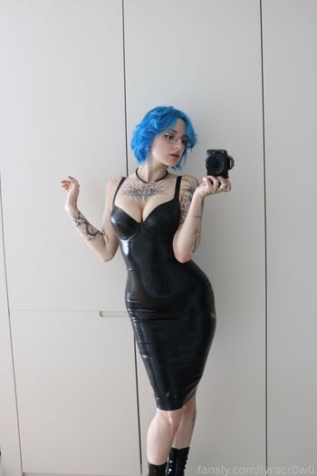 Lyra Crow