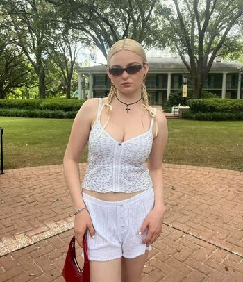 Morgan Lily