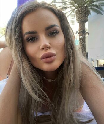 Nicole Farrell