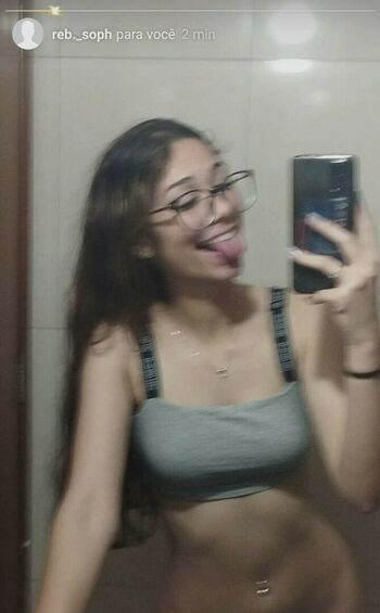 Novinhas Com Peitos Pequenos