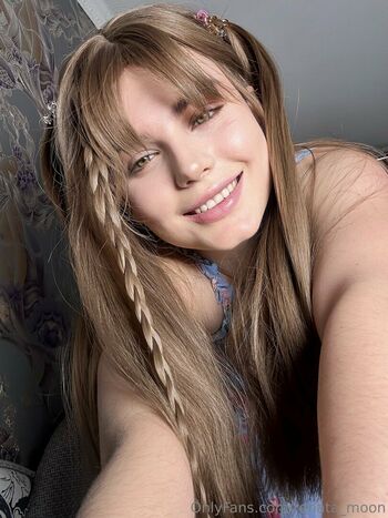 Renata_moon
