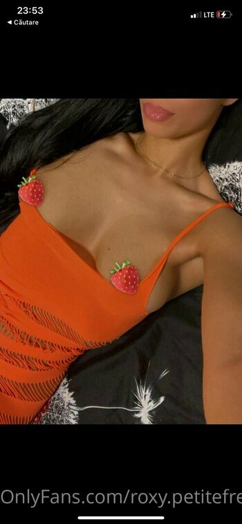 roxy.petitefree