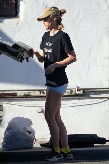 Suki Waterhouse