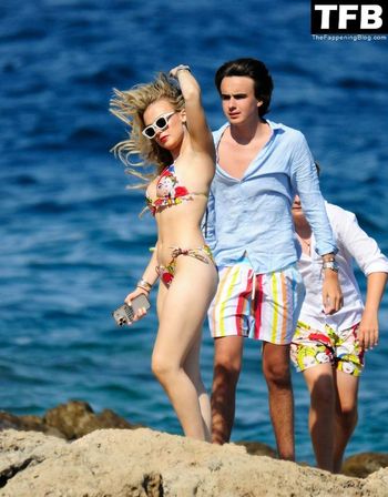Tallia Storm